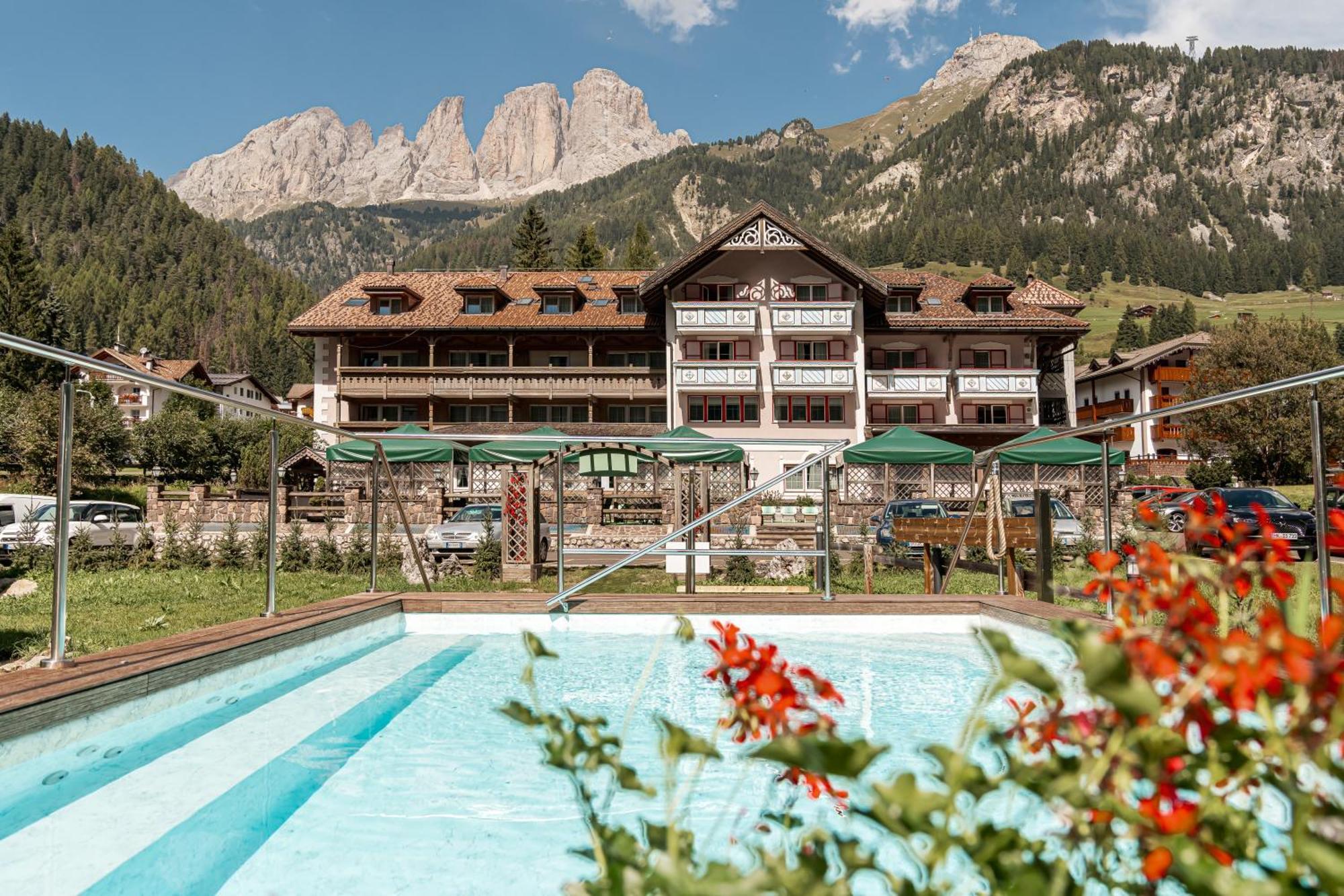 Hotel Diamant Park Campitello di Fassa Εξωτερικό φωτογραφία