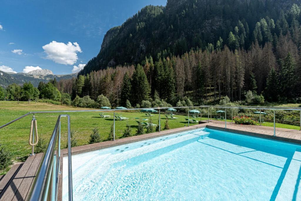 Hotel Diamant Park Campitello di Fassa Εξωτερικό φωτογραφία